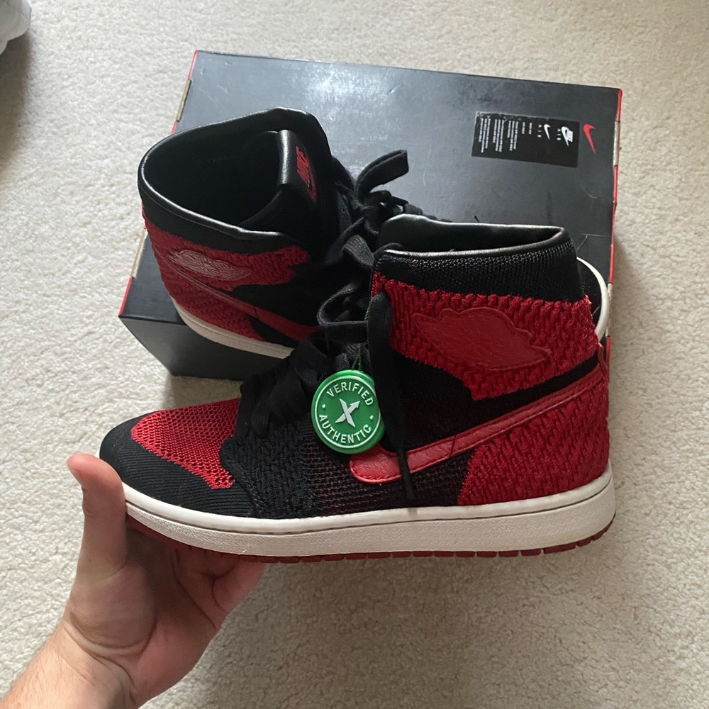 Jordan 1 Retro Flyknit Bred